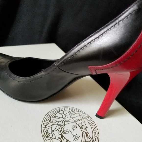 VERSACE  SHOES - Picture 4 of 8